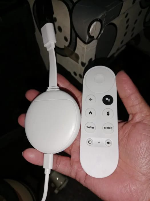 Customer photo review of Google Chromecast with Google TV - Streaming Entertainment with Voice Search - Watch Movies, Shows, and Live TV in 4K HDR Streaming Media Player - Includes Pouch and Cleaning Cloth