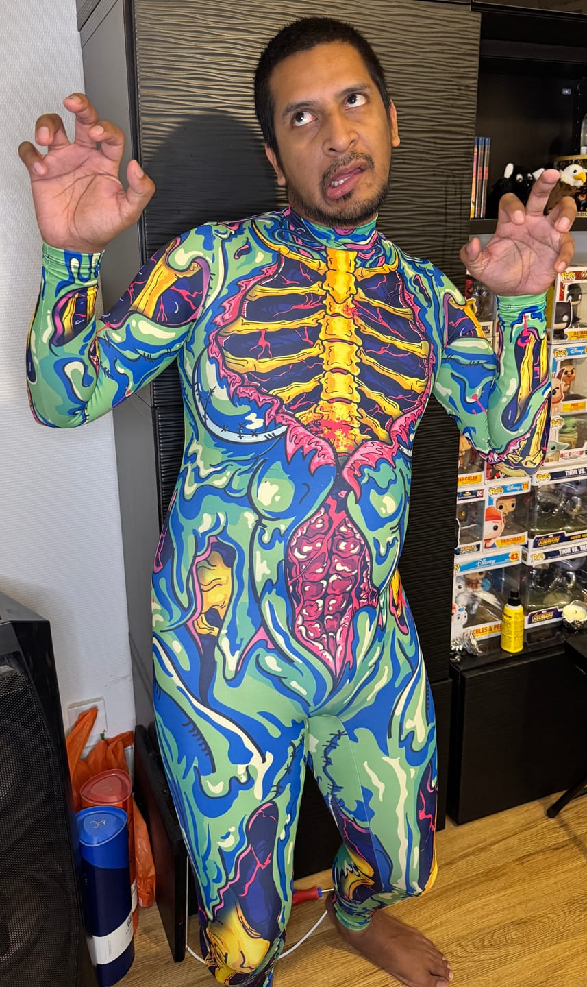 Customer photo review of Zombie Women Costume