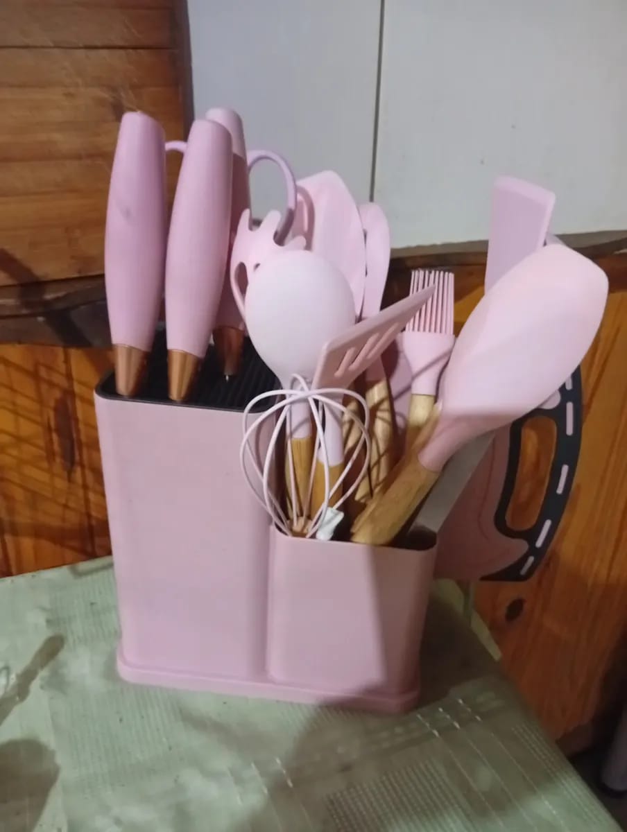 Customer photo review of 👩🏼‍🍳SetMaster™ - Juego de Utensilios de Cocina – 19 Piezas🥰