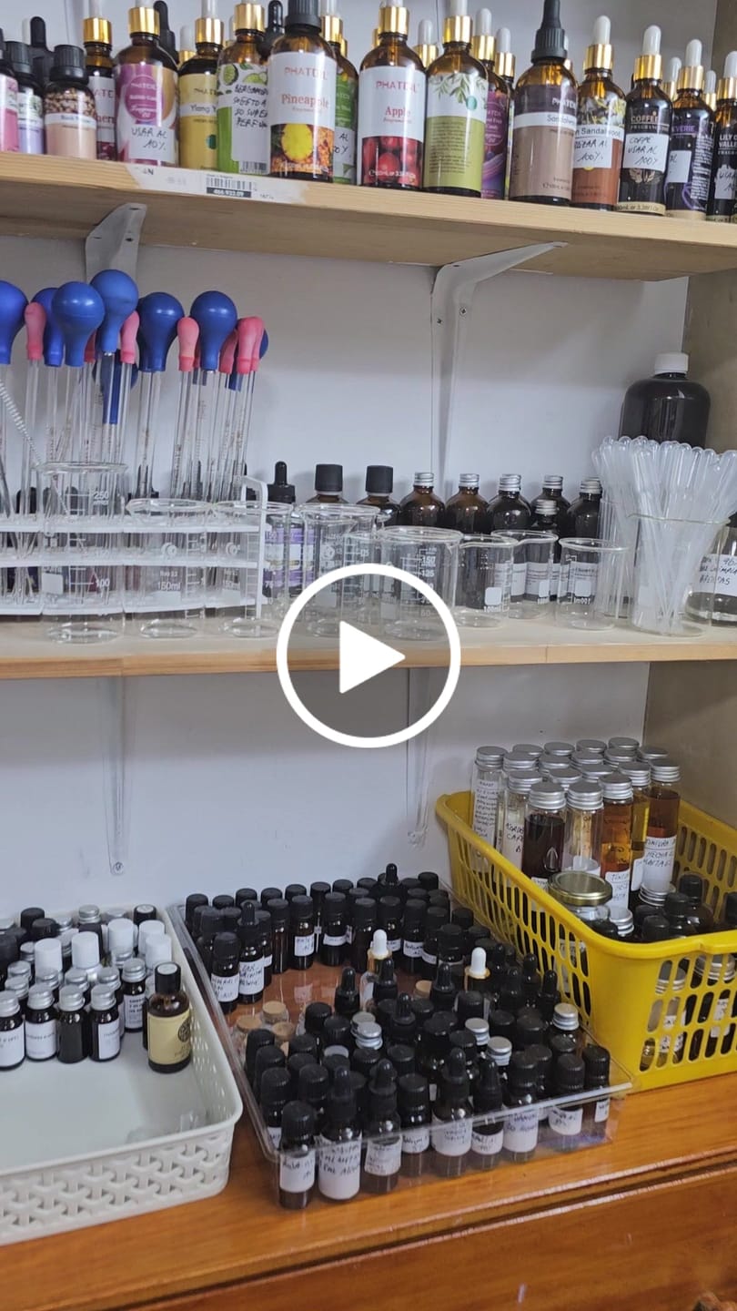 Customer video review of בקבוק 100 מ"ל זכוכית חום כולל סגר שומרן ומטפטף