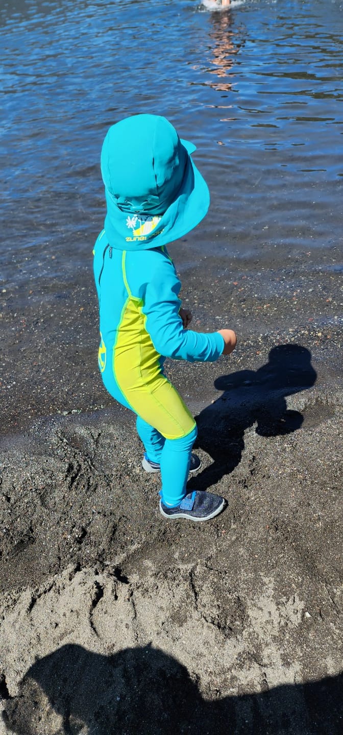 Customer photo review of Traje de baño entero manga larga con filtro solar UPF 50+ marca Zunblock