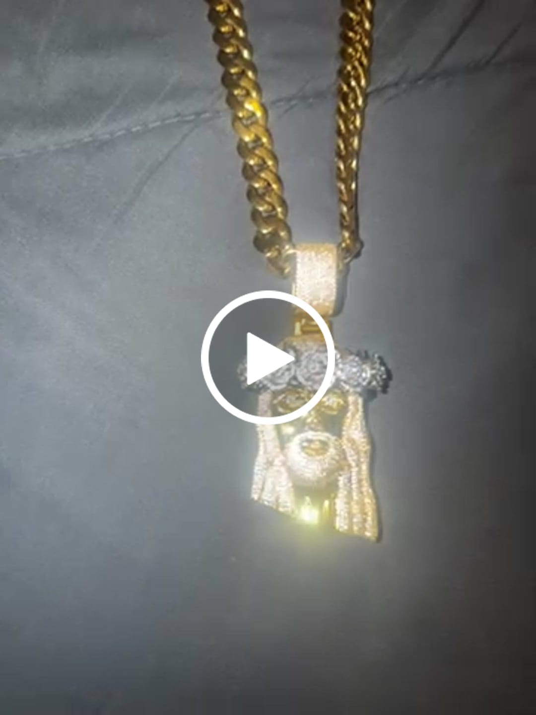 Customer video review of 10-22mm Solid 18k Gold Plated Miami Cuban Link Chain