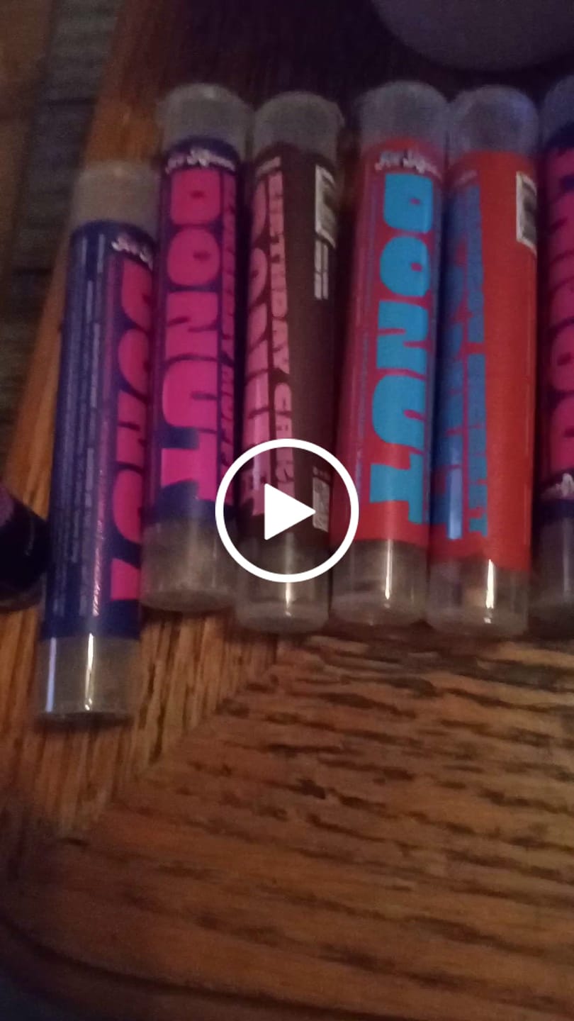 Customer video review of THCA BLUEBERRY MUFFIN DONUTS
