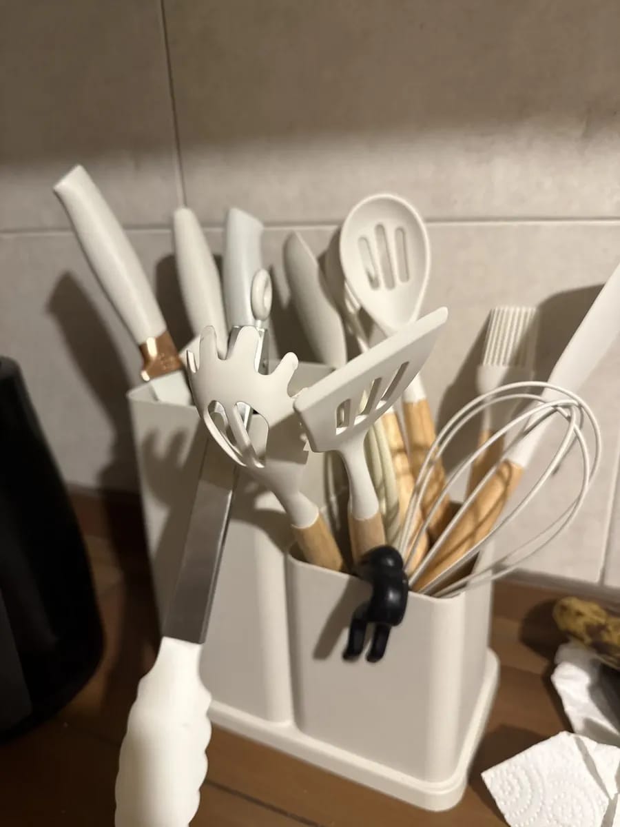 Customer photo review of 👩🏼‍🍳SetMaster™ - Juego de Utensilios de Cocina – 19 Piezas🥰