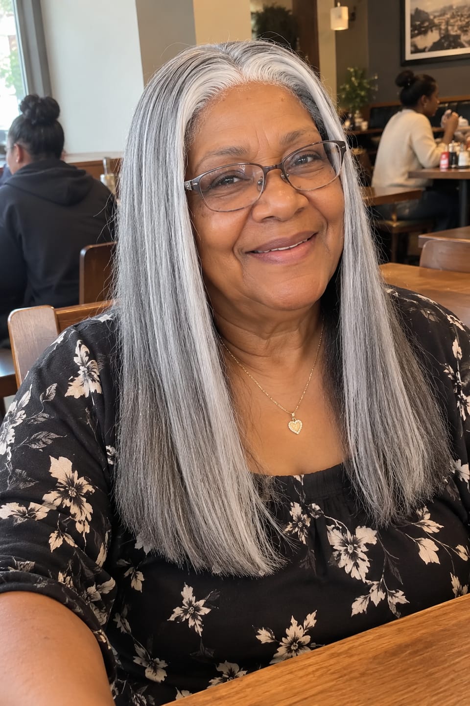 Customer photo review of Luvwin 5x5 Closure Salt & Pepper More Salt Highlight Front Glueless Straight Wig