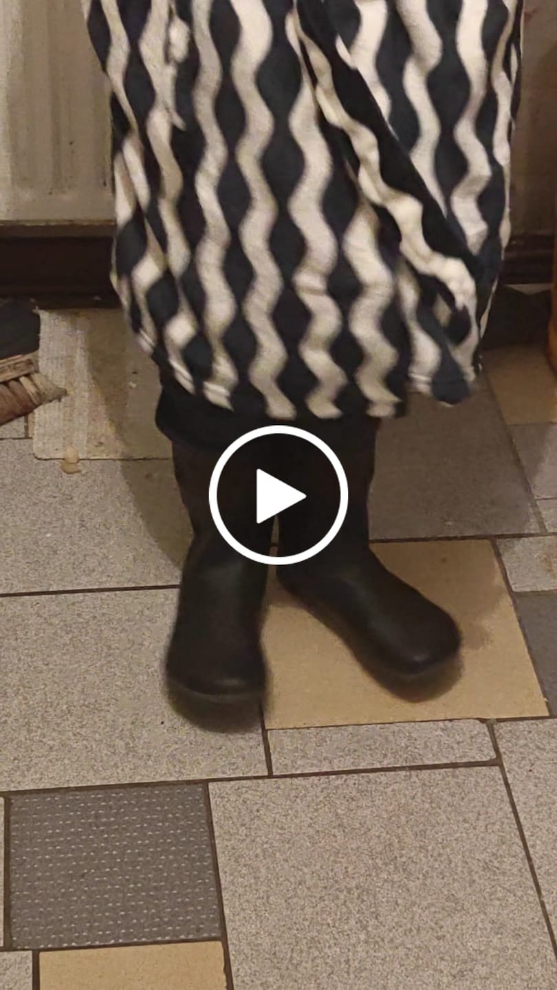 Customer video review of Brisk Ⅰ - Barefoot Rain Boots