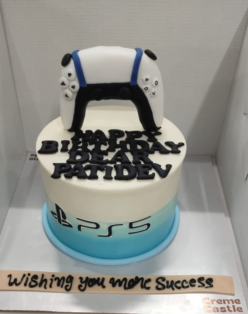 Customer photo review of PS5 Joystick Cake
