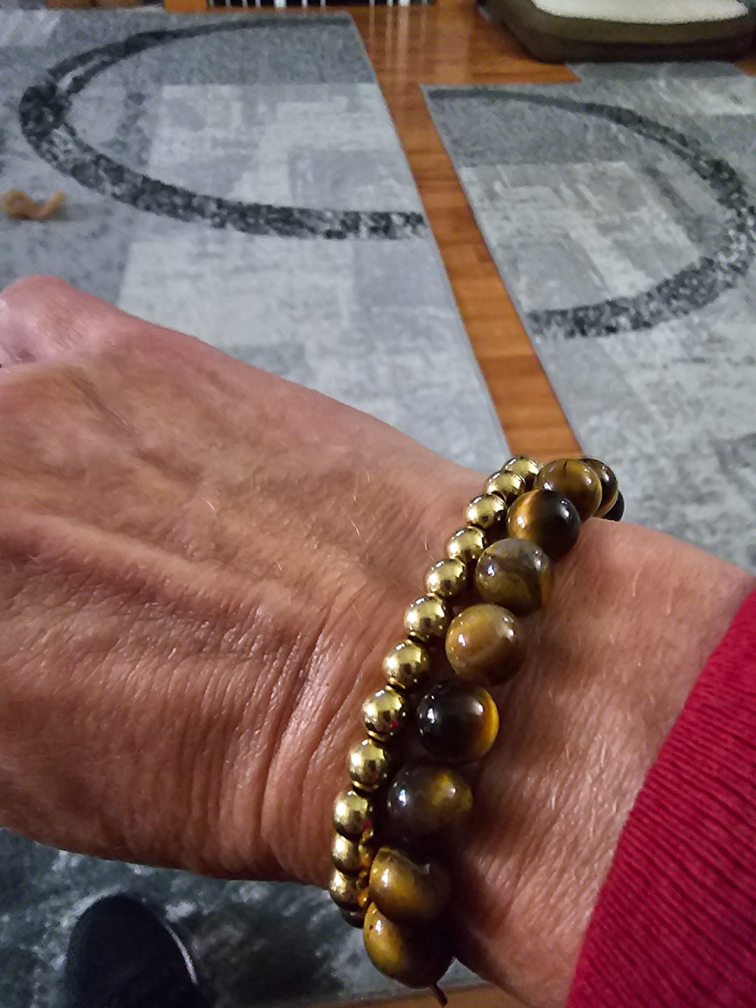 Customer photo review of GOLD - ACCENT BRACELET