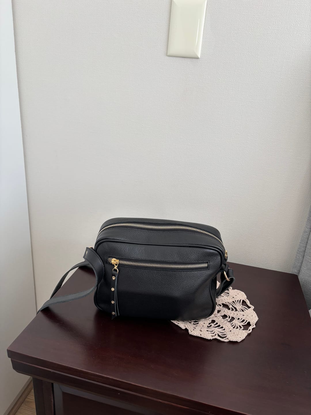 Customer photo review of Cartera de cuero modelo ADRIANA Negro