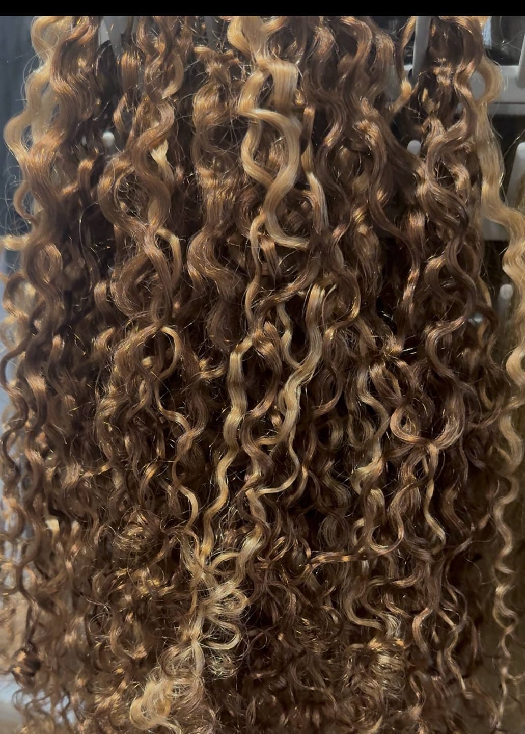 Customer photo review of Wavymy Honey Blonde Highlight Burmese Curly Feather Crochet Hair Miracle Knots Human Hair Extension