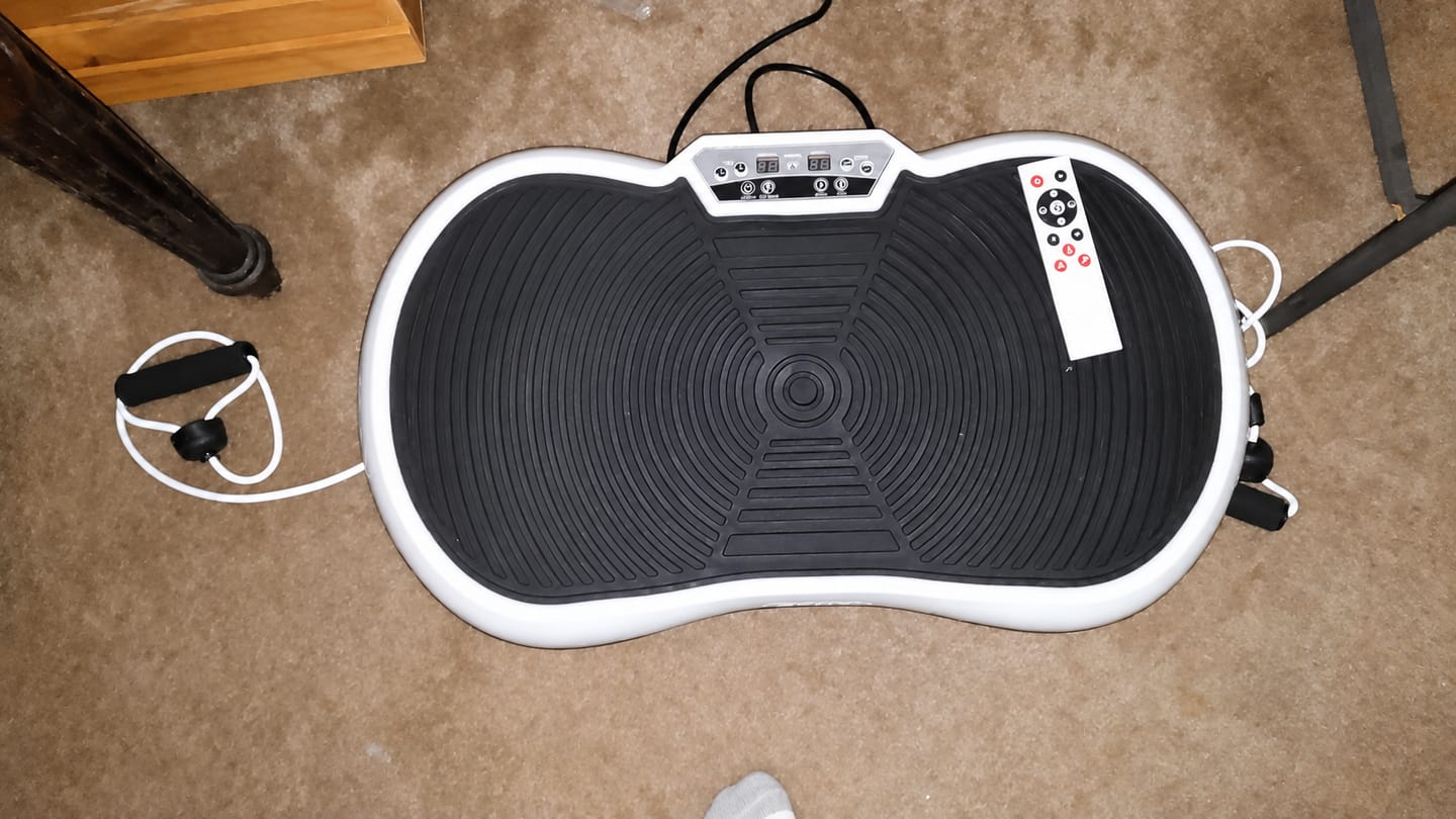 Customer photo review of Full-Body Vibration Plate Exercise Machine