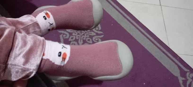 Customer photo review of Kinder Sockenschuhe | Rutschfeste Lauflernschuhe für Kleinkinder