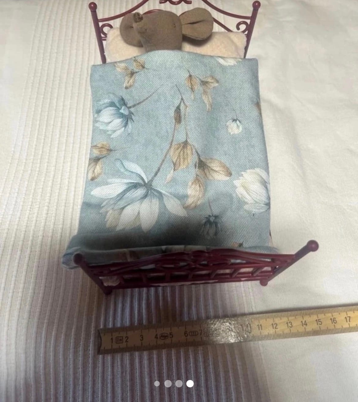 Customer photo review of Rose Red Princess Antique Bed, 1:12 Scale Dollhouse Bed