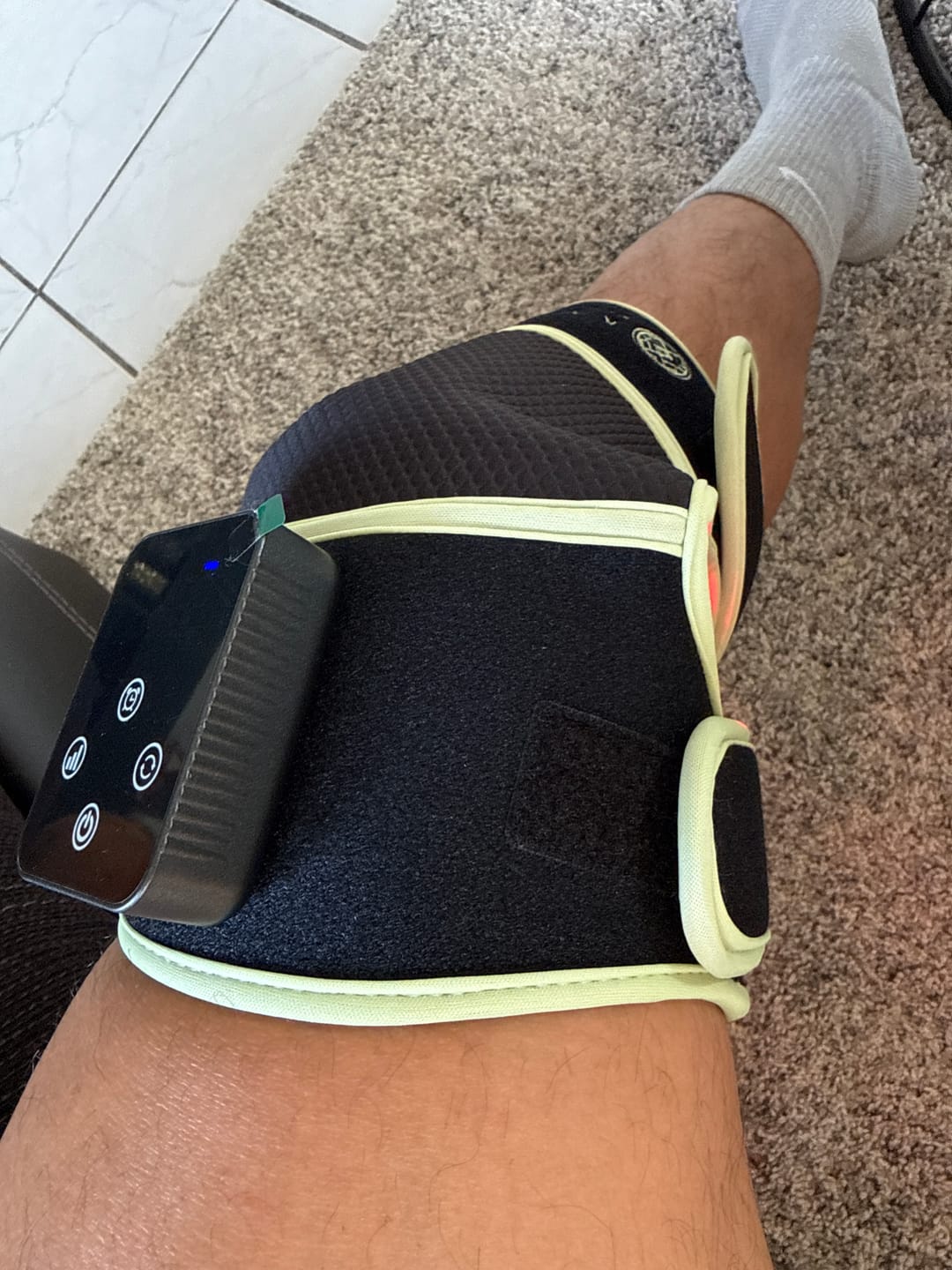 Customer photo review of Koanna® Red Light Therapy Bandage For Knee Pain