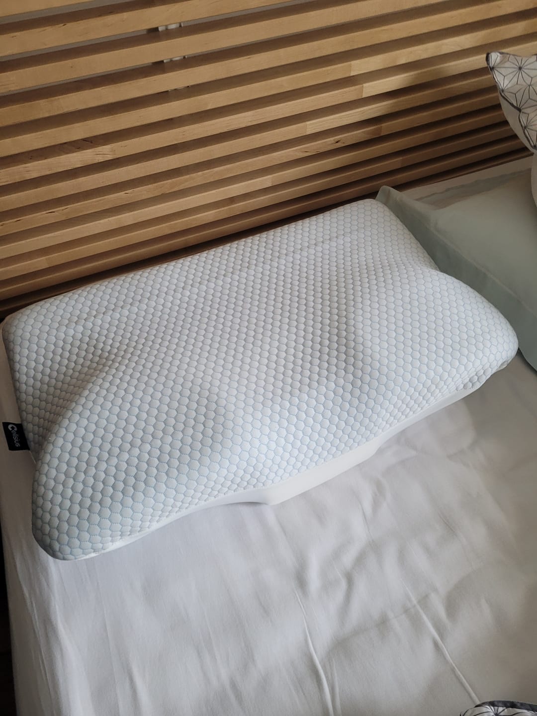 Customer photo review of Oreiller Papillon Cervical Cellsius - Le secret du dormeur latéral et dorsal