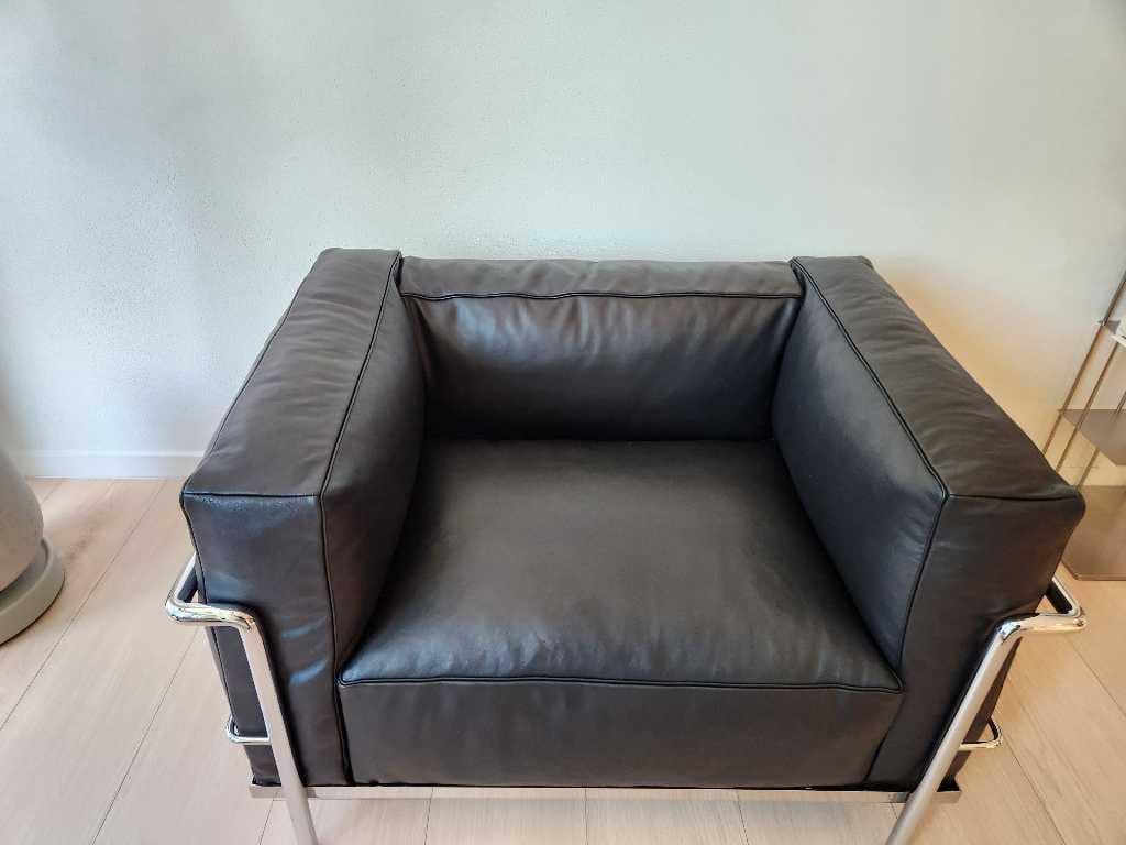 Customer photo review of LC3 - 레더 암체어