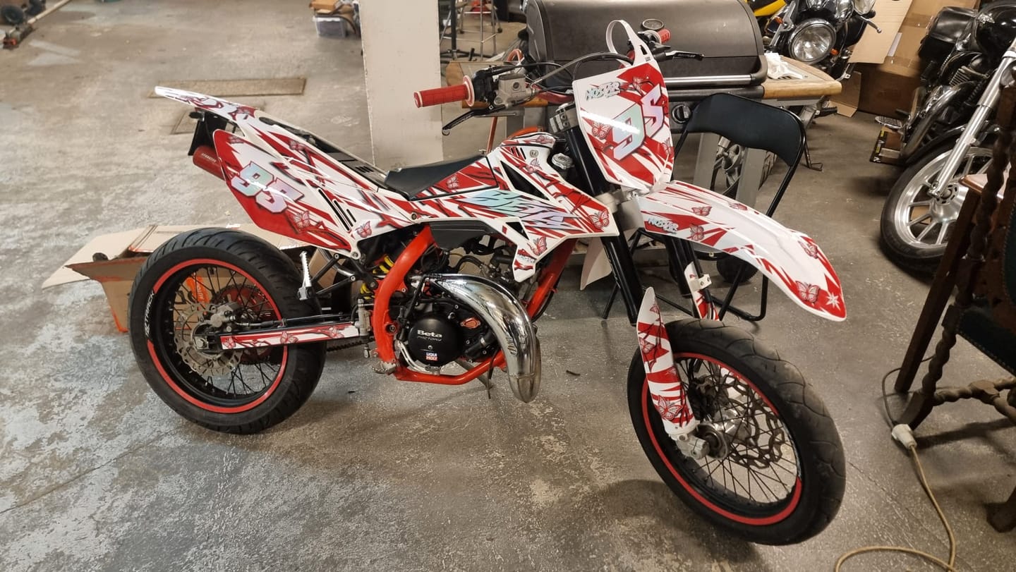 Customer photo review of Icy Thunder Graphics