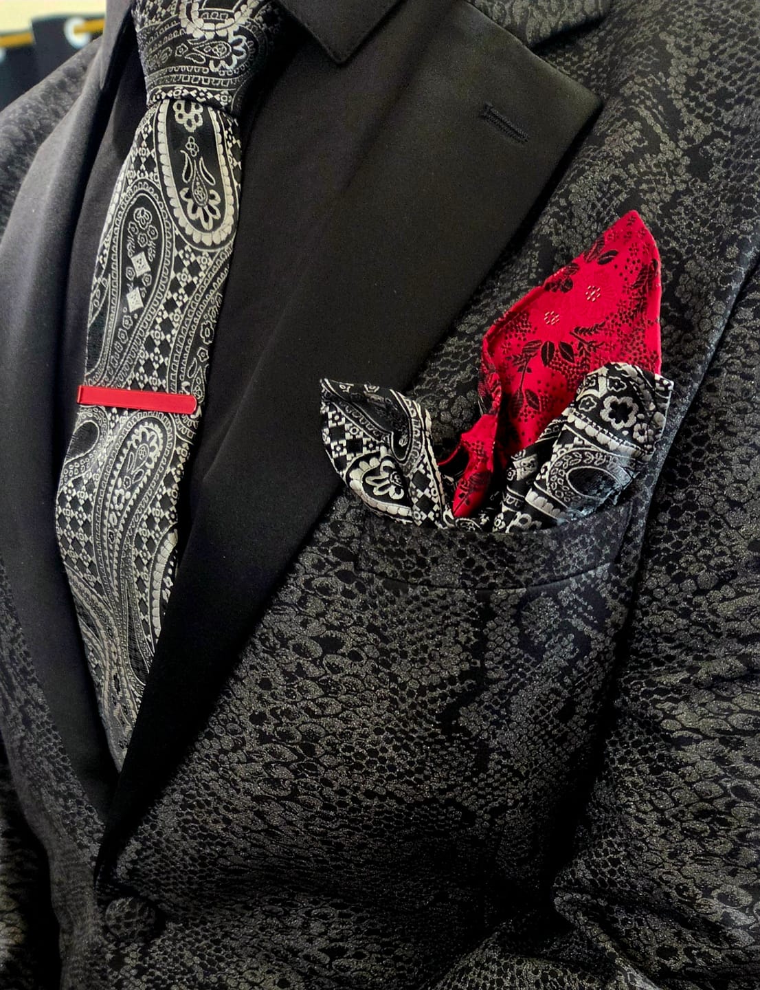Customer photo review of Black White Paisley Silk Men's Tie Handkerchief Cufflinks Set