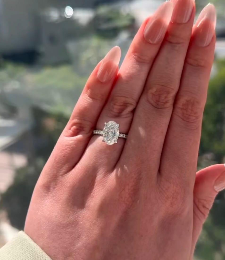 Customer photo review of Aurora 2 Carat Oval Cut Solitaire Lab Grown Diamond Ring in 14K Yellow Gold