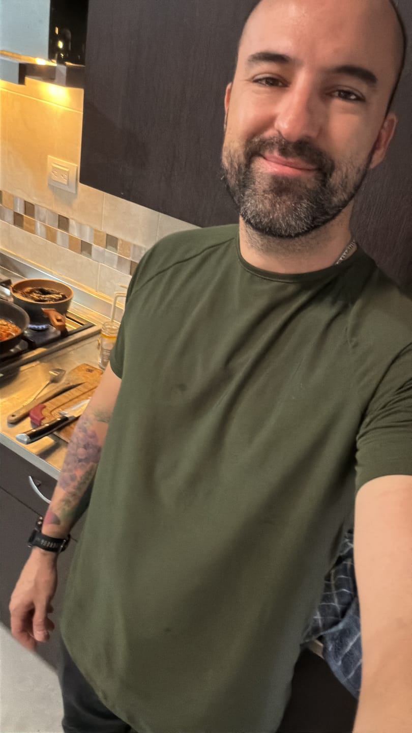 Customer photo review of Training Sport Tee - Army Green