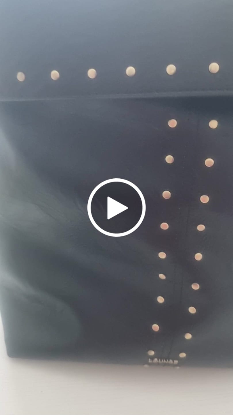 Customer video review of Mochila Notebook Tachas