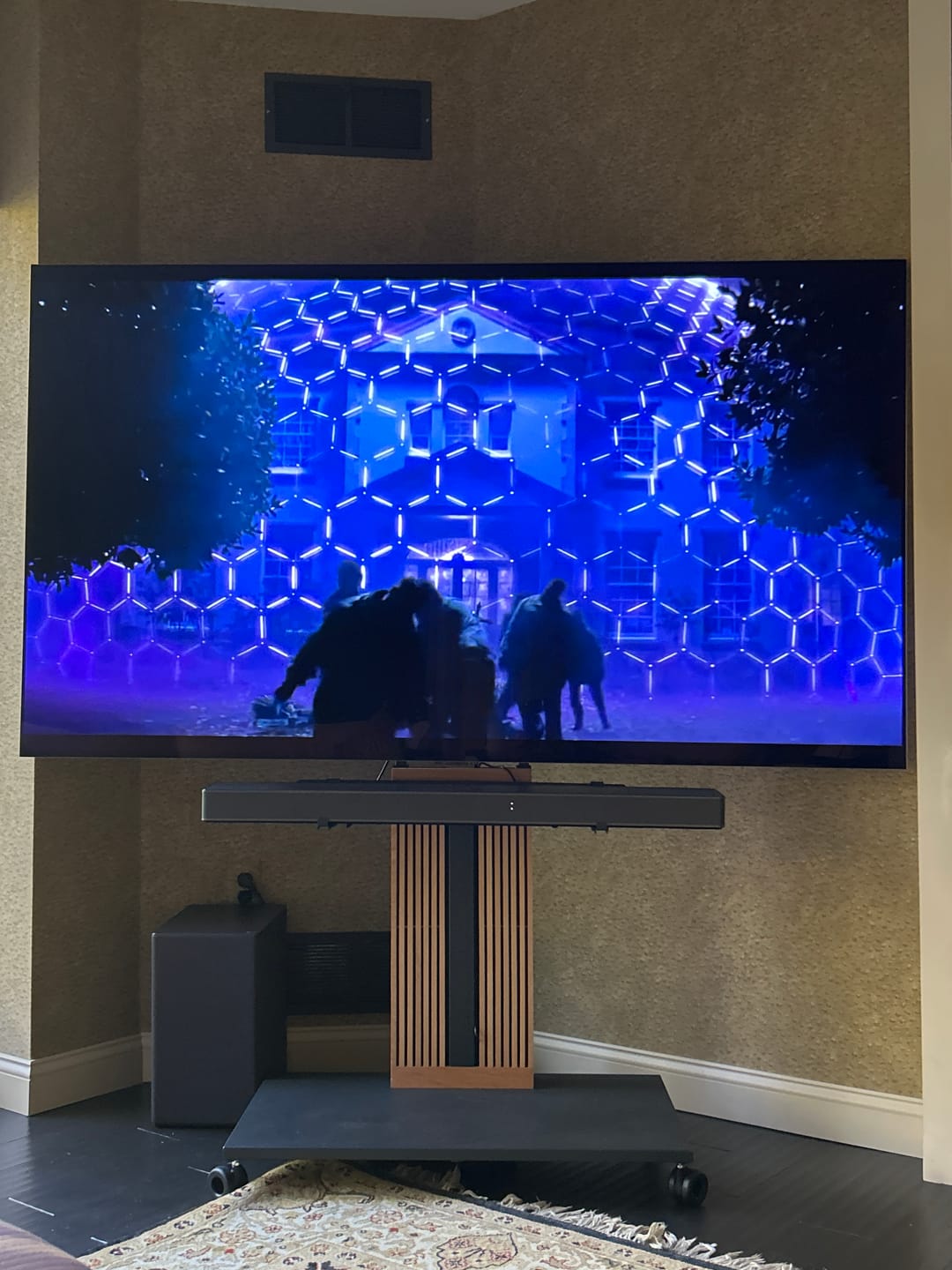 Customer photo review of Zen/Cantor Soundbar Mount S3