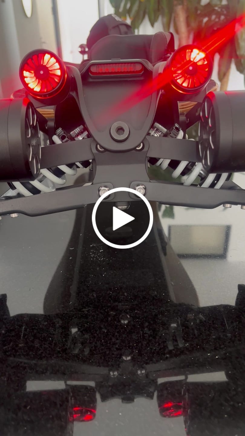 Customer video review of Shredlights SL-R1+ SKATEBOARD BRAKE LIGHTS