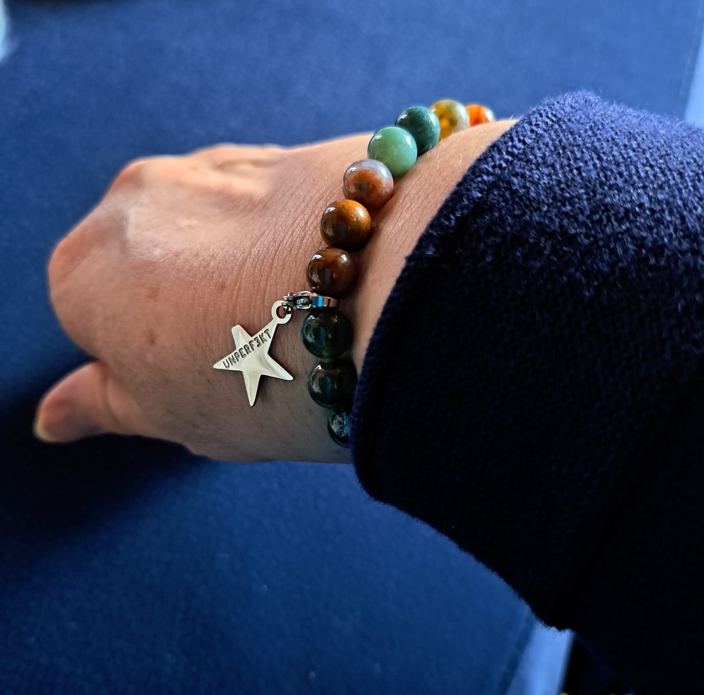 Customer photo review of »Ich lass los« Blockadenlöser-Armband aus echtem Moos-Achat inkl. abgebrochenem Stern