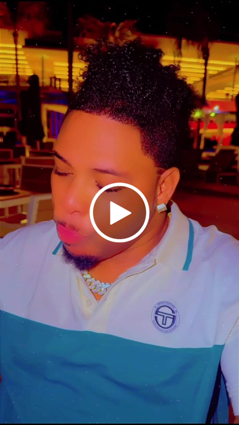 Customer video review of Damarindo Velour Track Jacket