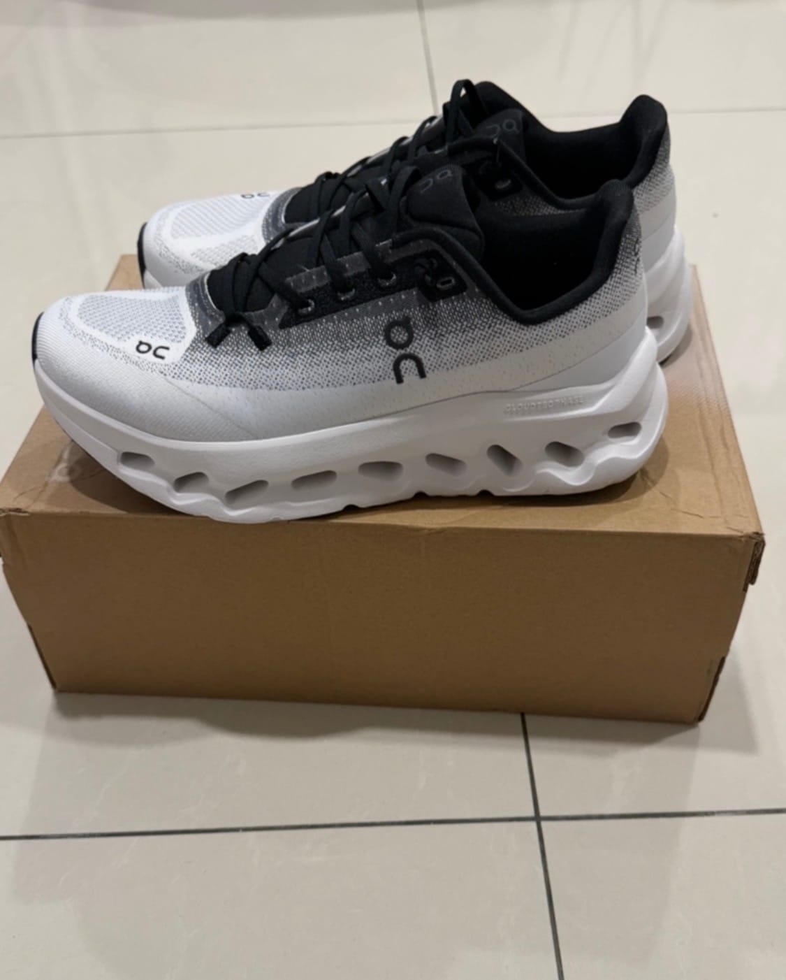 Customer photo review of On Running  Cloudtilt Black White 3ME10101430