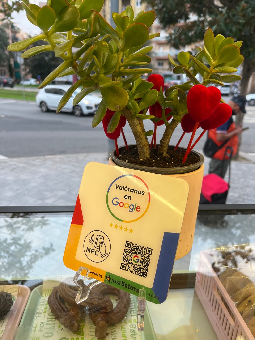 Customer photo review of Placa Reseñas Google NFC & QR (ES)