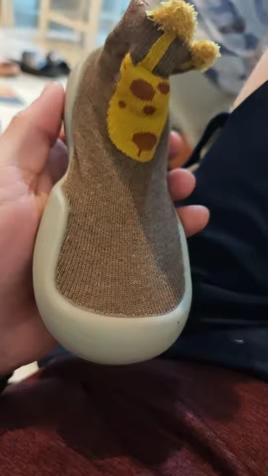 Customer photo review of Kinder Sockenschuhe | Rutschfeste Lauflernschuhe für Kleinkinder