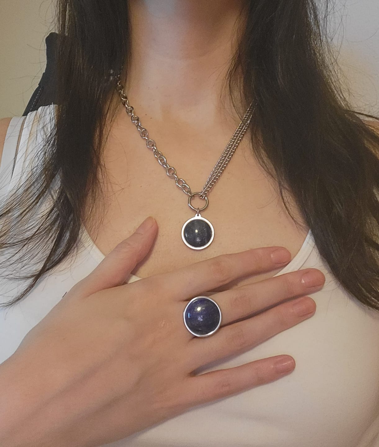 Customer photo review of EQUINOX Lapis Lazuli O Ring Chain Choker Necklace