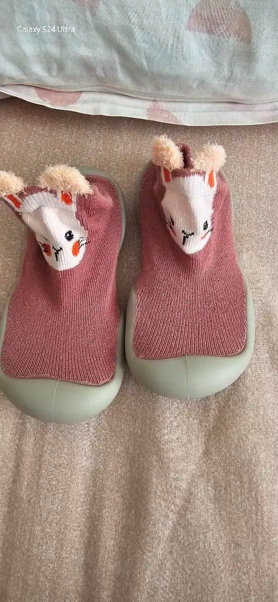Customer photo review of Kinder Sockenschuhe | Rutschfeste Lauflernschuhe für Kleinkinder