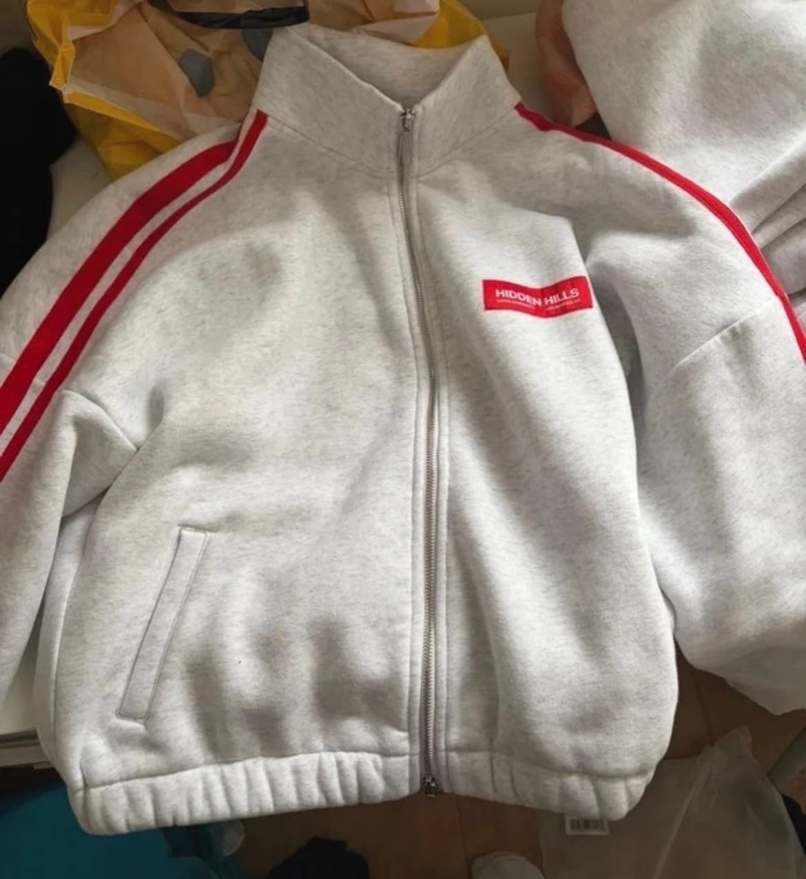 Customer photo review of STRIPED ZIP JACKET LIGHT GREY/RED