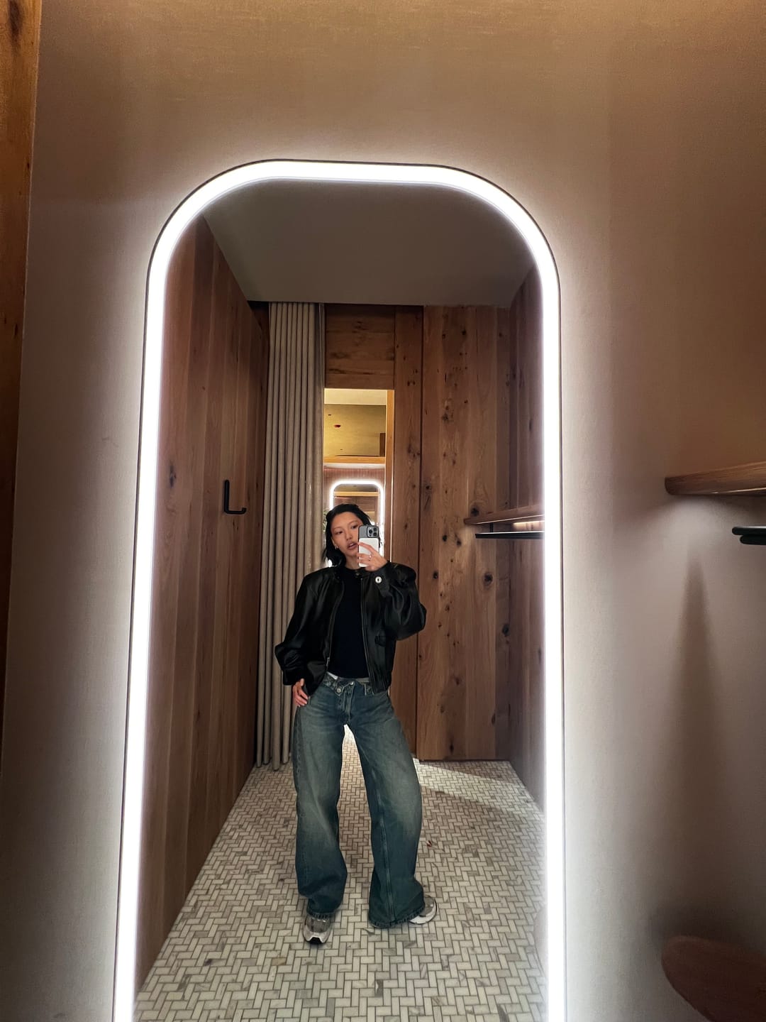 Customer photo review of ROVENTE Black Cropped Leather Jacket