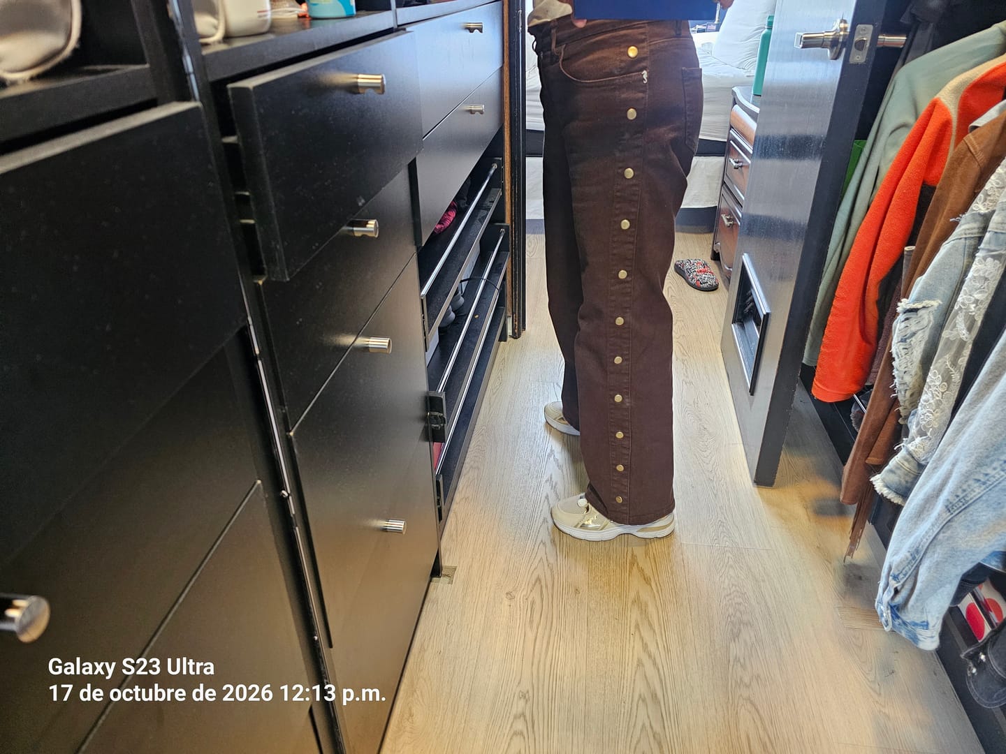 Customer photo review of JEANS MUJER ZENDA RECTO TIRO MEDIO chocolate