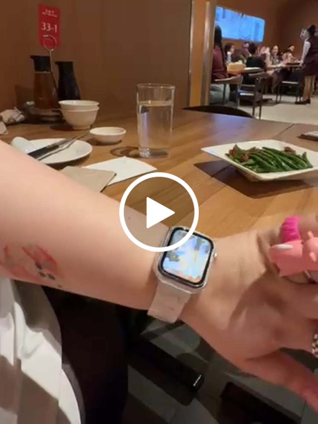 Customer video review of Perla Ceramic Strap