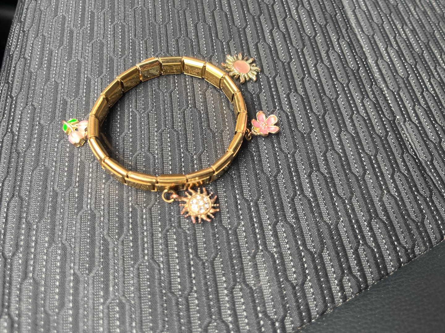 Customer photo review of Charm Colgante sol