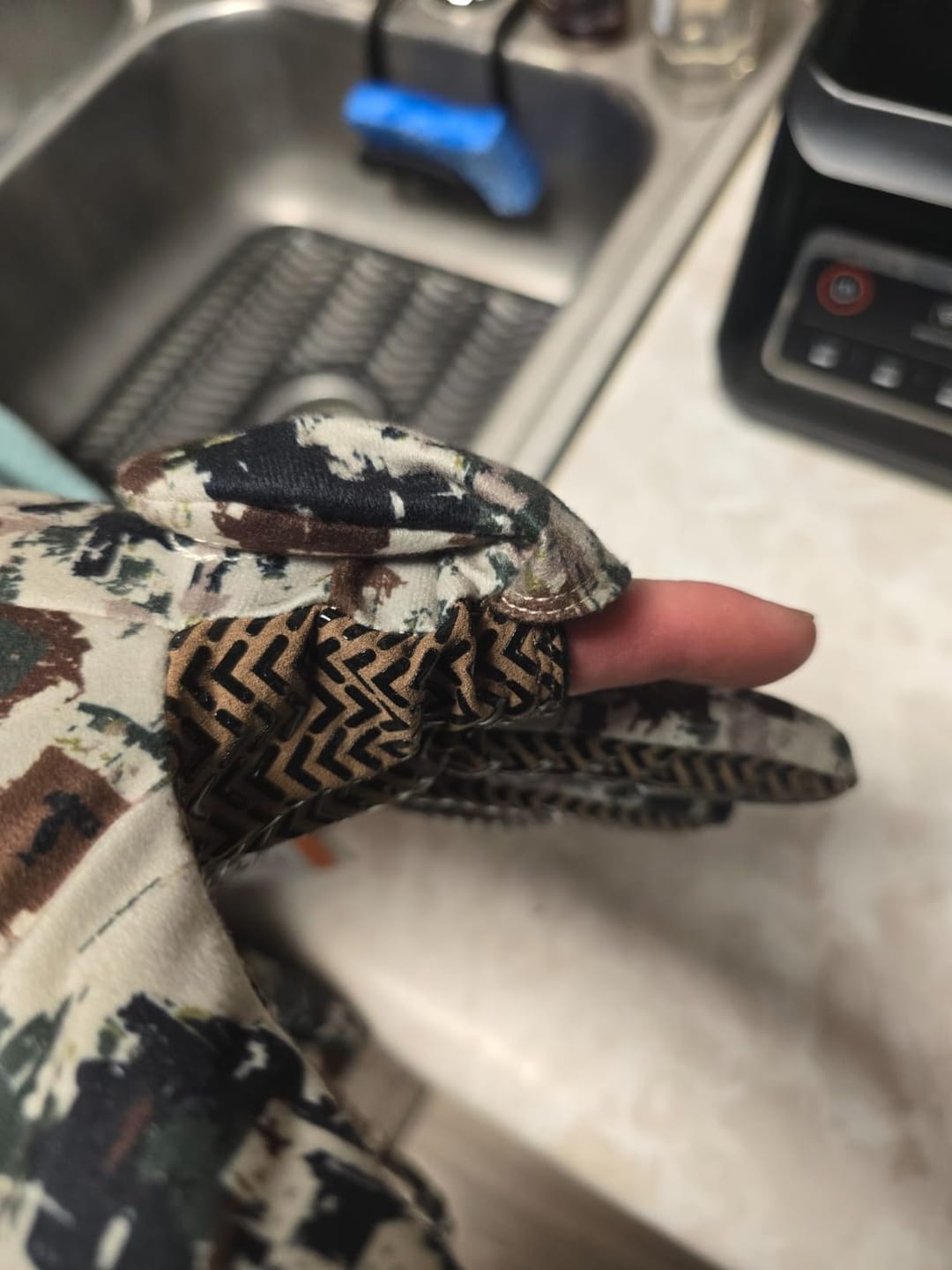 Customer photo review of SAVIOR Smart Hunting Heated Gloves - Touchscreen & Moisture-Resistant