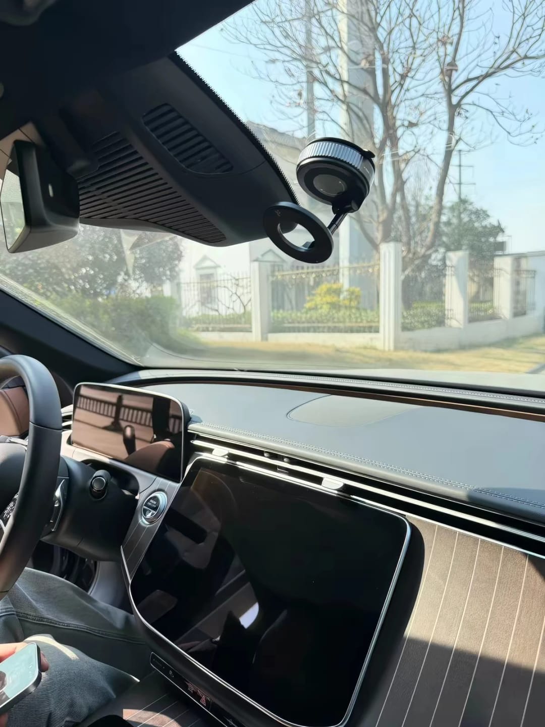 Customer photo review of AVELIK 360° Magnetic Phone Holder