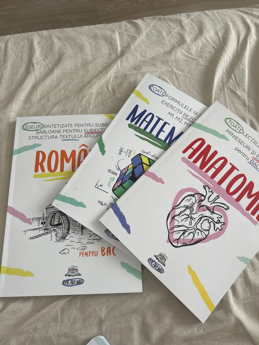 Customer photo review of Pachet Bacalaureat (Română + Matematică + Anatomie clasele XI-XII) Bacademia