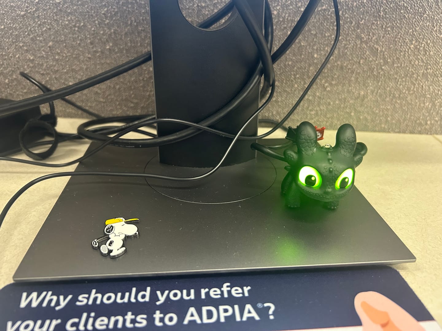 Customer photo review of Peanuts Snoopy Swing Ball Marker
