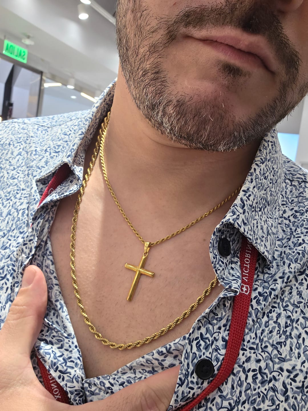 Customer photo review of Crucifix Pendant Oro