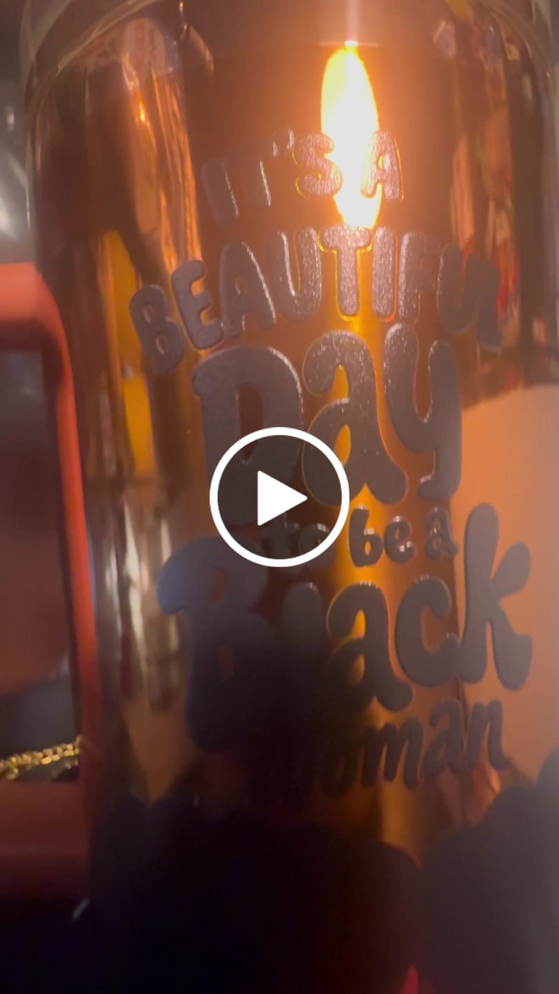Customer video review of "Iconic" Tumbler/Bag Charm – Cecilia's House x @4everestherr