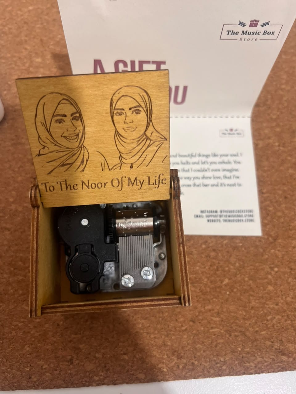 Customer photo review of Wind-up Music Box