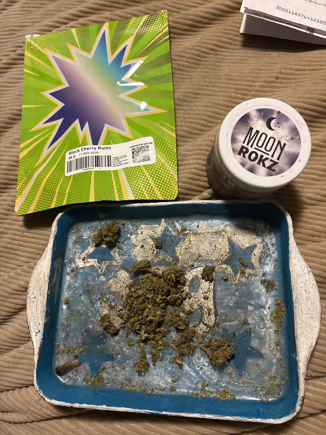 Customer photo review of LITTLES BRAND - Black Cherry Runtz - 28 Grams Littles - Indica