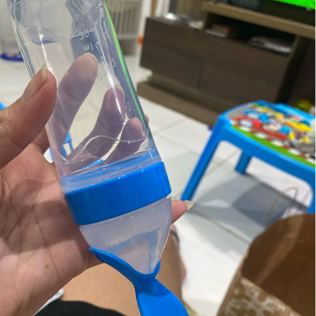 Customer photo review of Biberón cuchara para papillas sin manchas