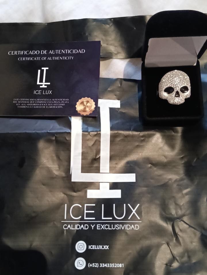 Customer photo review of Anillo calavera ántrax