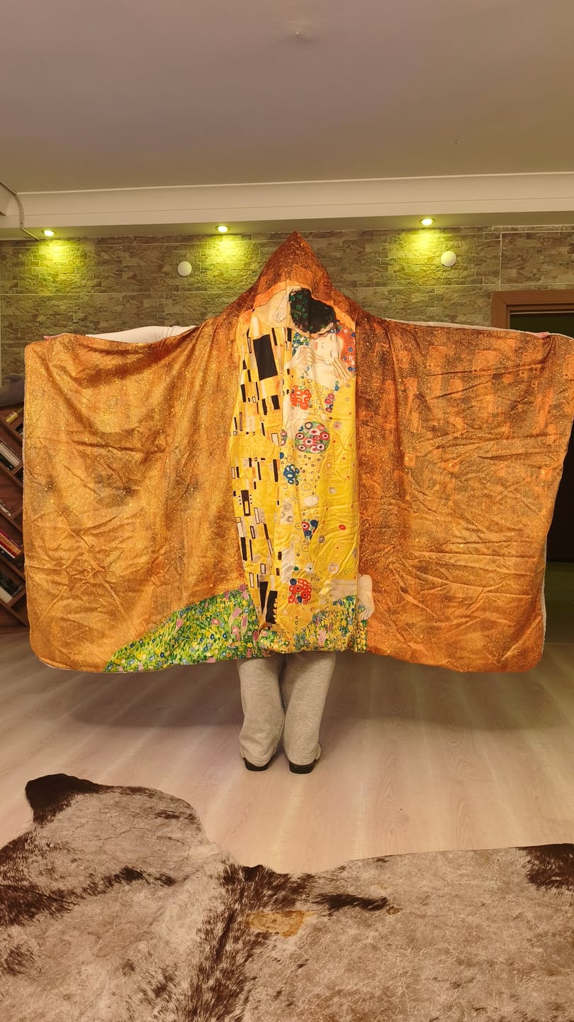 Customer photo review of Klimt The Kiss Battaniye